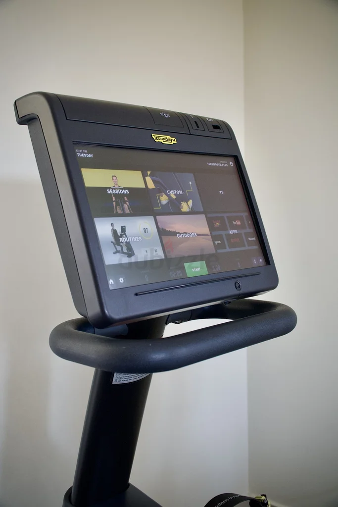 دراجة تمارين Technogym مستلقية مع لوحة تحكم Unity62933694493186112