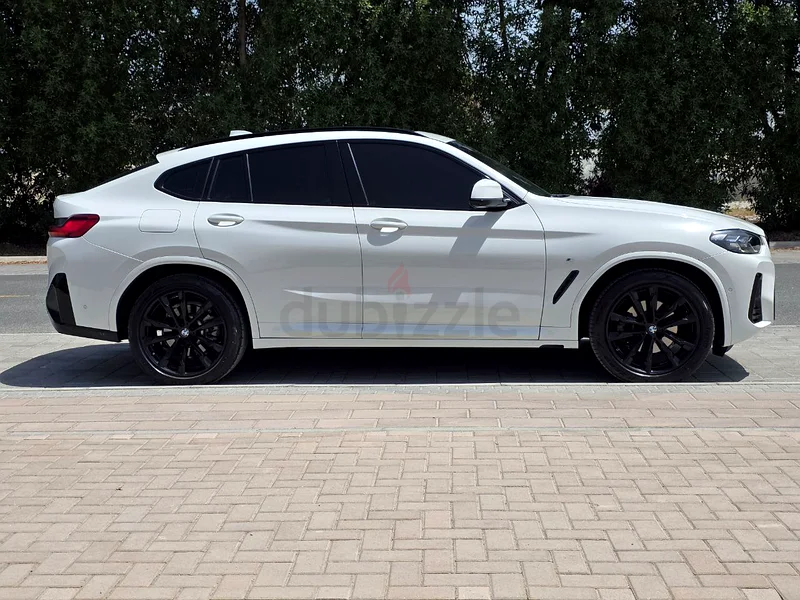 BMW X4 xDrive 30i GCC Full Option Service Contract till 100000km 100% No accidents  Female owner63162000133763112