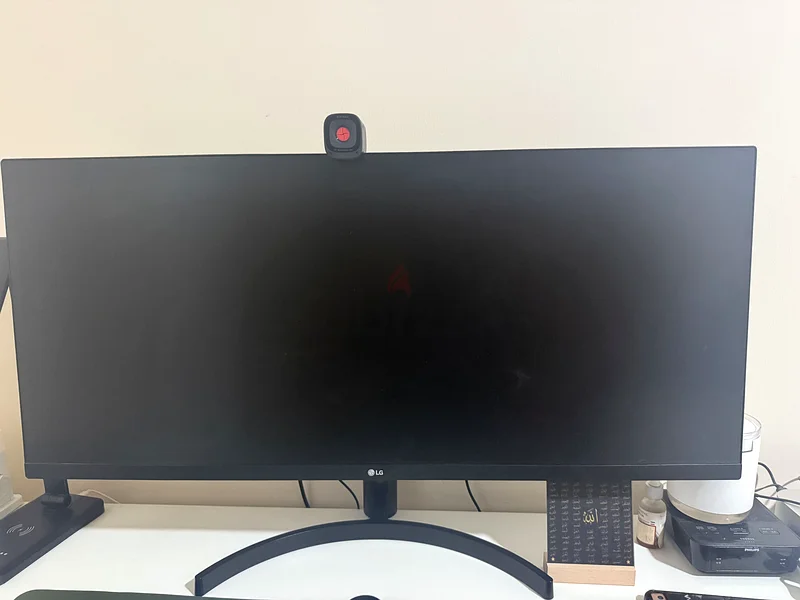 ماك ميني M1 مع شاشة واسعة مقاس 34 بوصة ومحور USB ساتا دوك63254492781825112