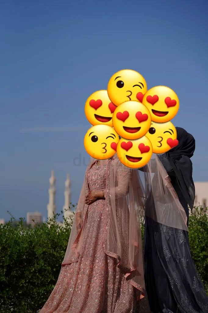 Wedding gown63239079620995111