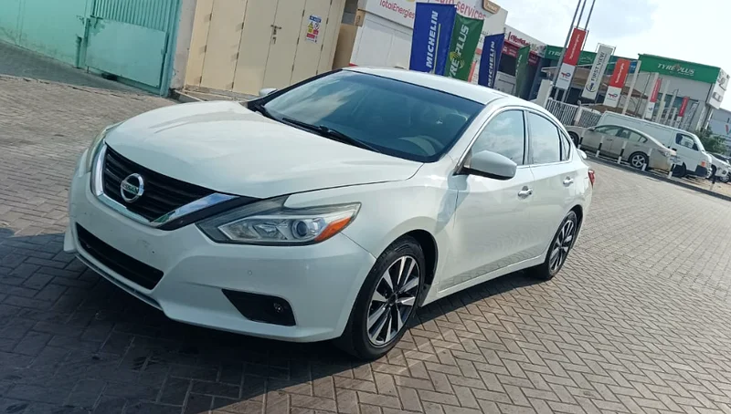 نيسان ألتيما 2.5 SV 2017، مواصفات الخليج، قيادة سيدة63147206612098111