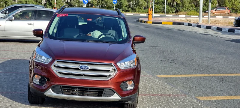 Ford Escape  2018 v4 very clean and very good condition63167556825858111