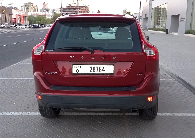 فولفو XC60 2012 لدول مجلس التعاون الخليجي، سيارة محفوظة جيدًا ونظيفة63178403130498114