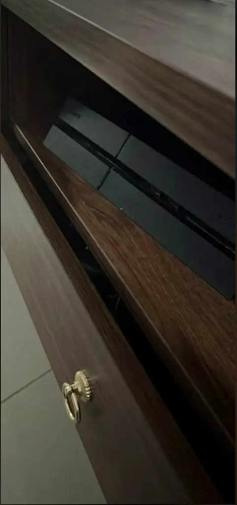 PS4 with 2 controllers63228830865155111