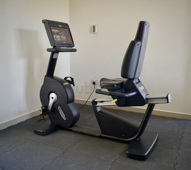 دراجة تمارين Technogym مستلقية مع لوحة تحكم Unity629336944931861112