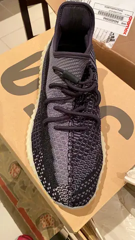 Stylish Adidas Yeezy Boost 350 - Carbon