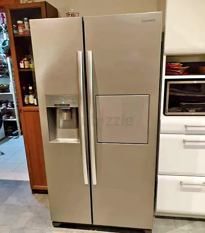 Daewoo Side by Side Refrigerator With Water Dispenser Ice Maker