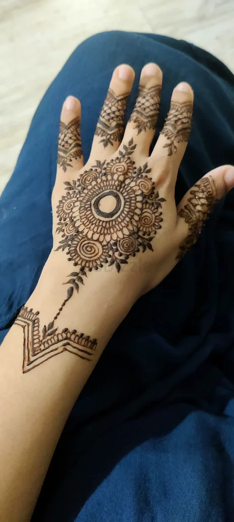 فنان الحناء63443288947587113