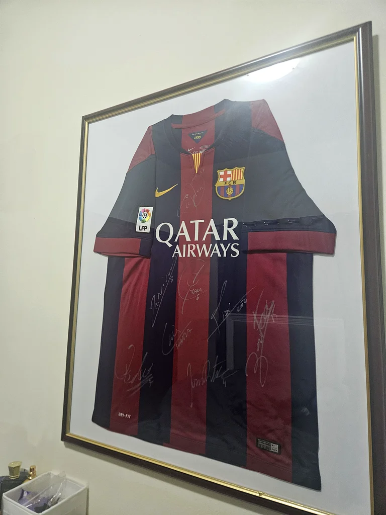 برشلونة، الفائز بدوري أبطال أوروبا 2015، تي شيرت موقع63224832945665113