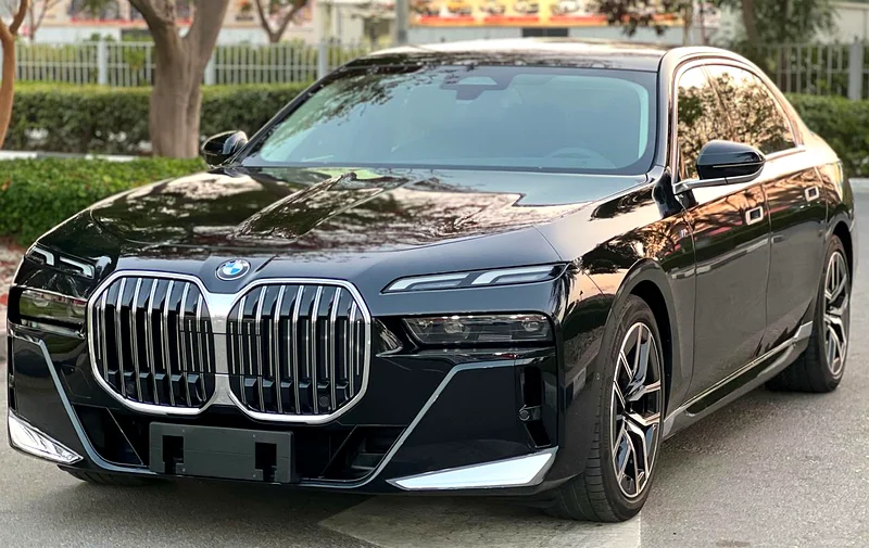 BMW 735 LI | M Package | No Accident63142135428610113