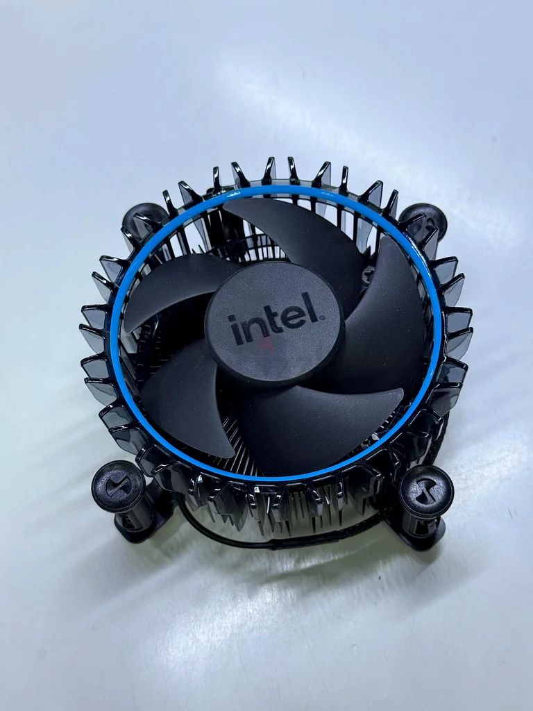 CPU Heatsink for Intel 12th and 13th Gen, Laminar RM1, Socket 1700, Brand New Open Box63229304270337111