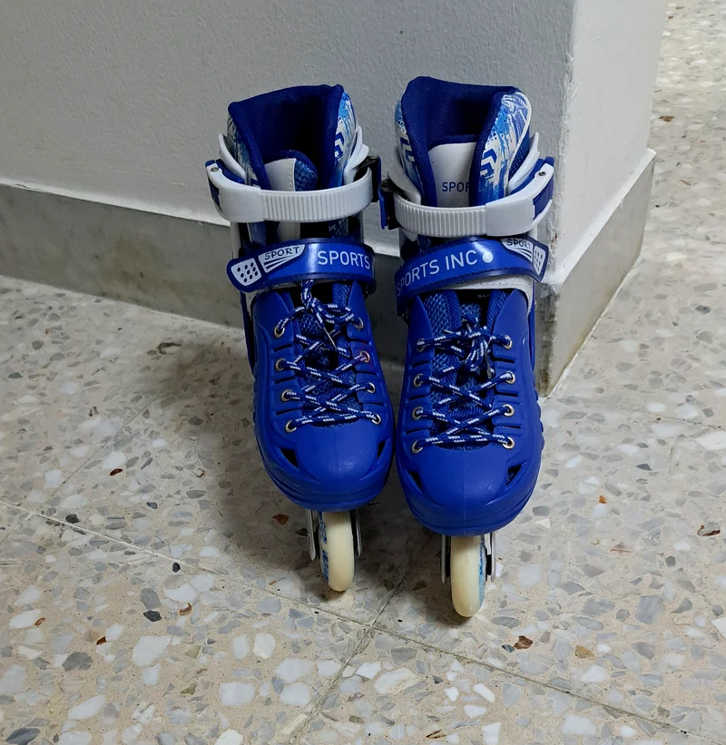 Roller skating63246246292738113
