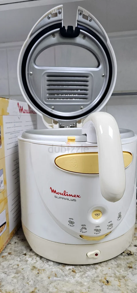 Moulinex Superlys 1.2 Kg Electric Fryer for Sale, very clean used once only. With original box.63167587796227114