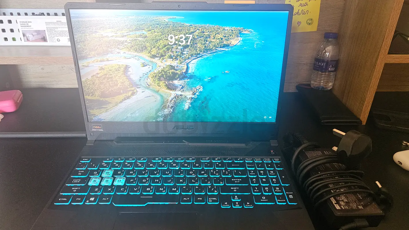 High-Performance Gaming Laptop with Charger63255530091906111