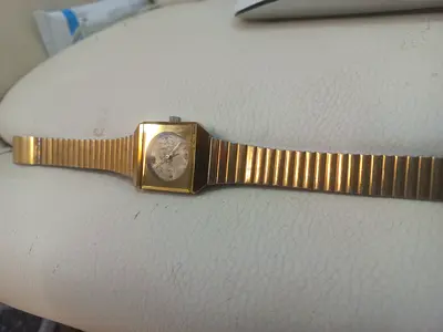 For travel reason . WomanRADO WATCH .DIASTAR . For sale used for only 2500 Derham.  Need maintenance