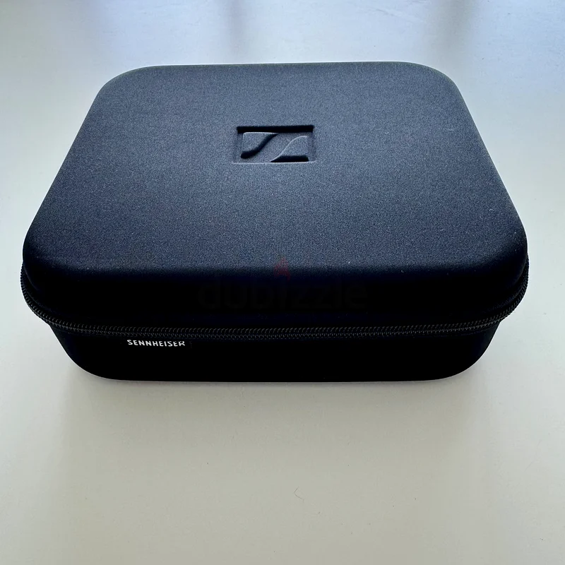 Sennheiser HD 25 Plus DJ headphones with limited edition Carry Case63264588779010112