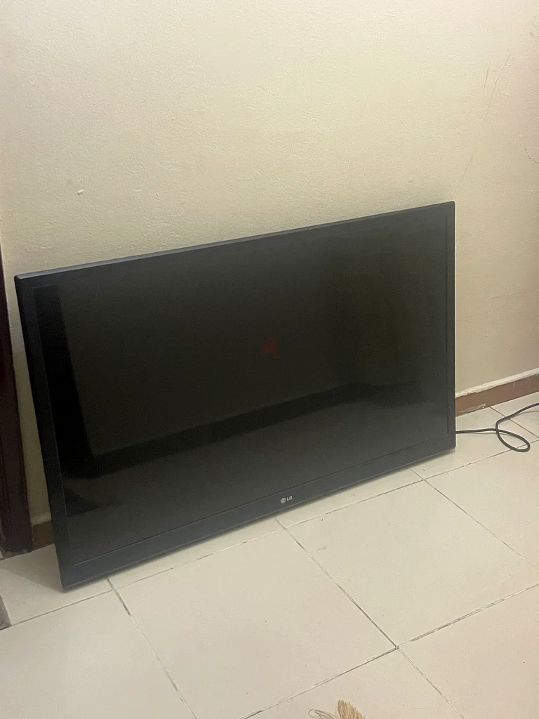 تلفزيون إل جي إل إي دي أنيق للبيع - حالة رائعة!63260756672386111