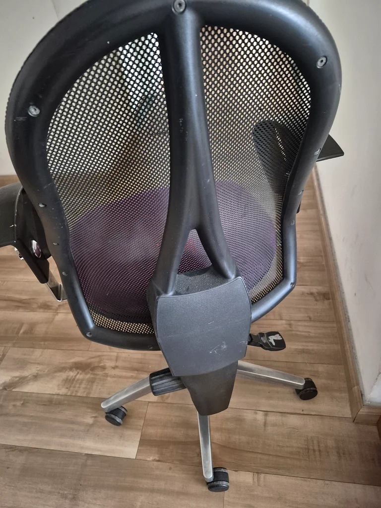 Stylish Ergonomic Office Chair with Purple Seat63210898980738111