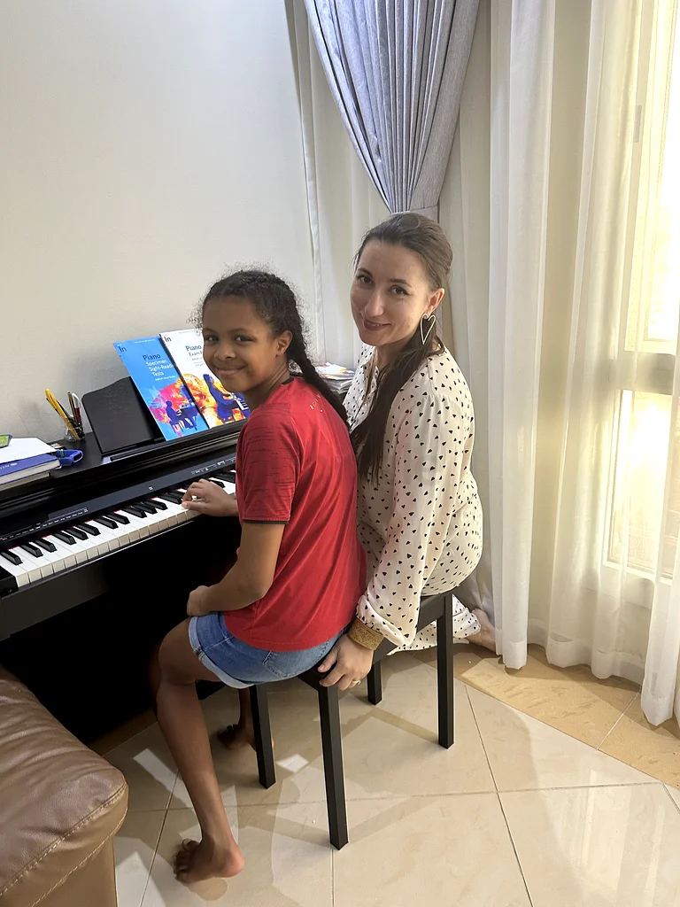 Piano class for kids and adults Trinity ABRSM exam preparation63221353733889113