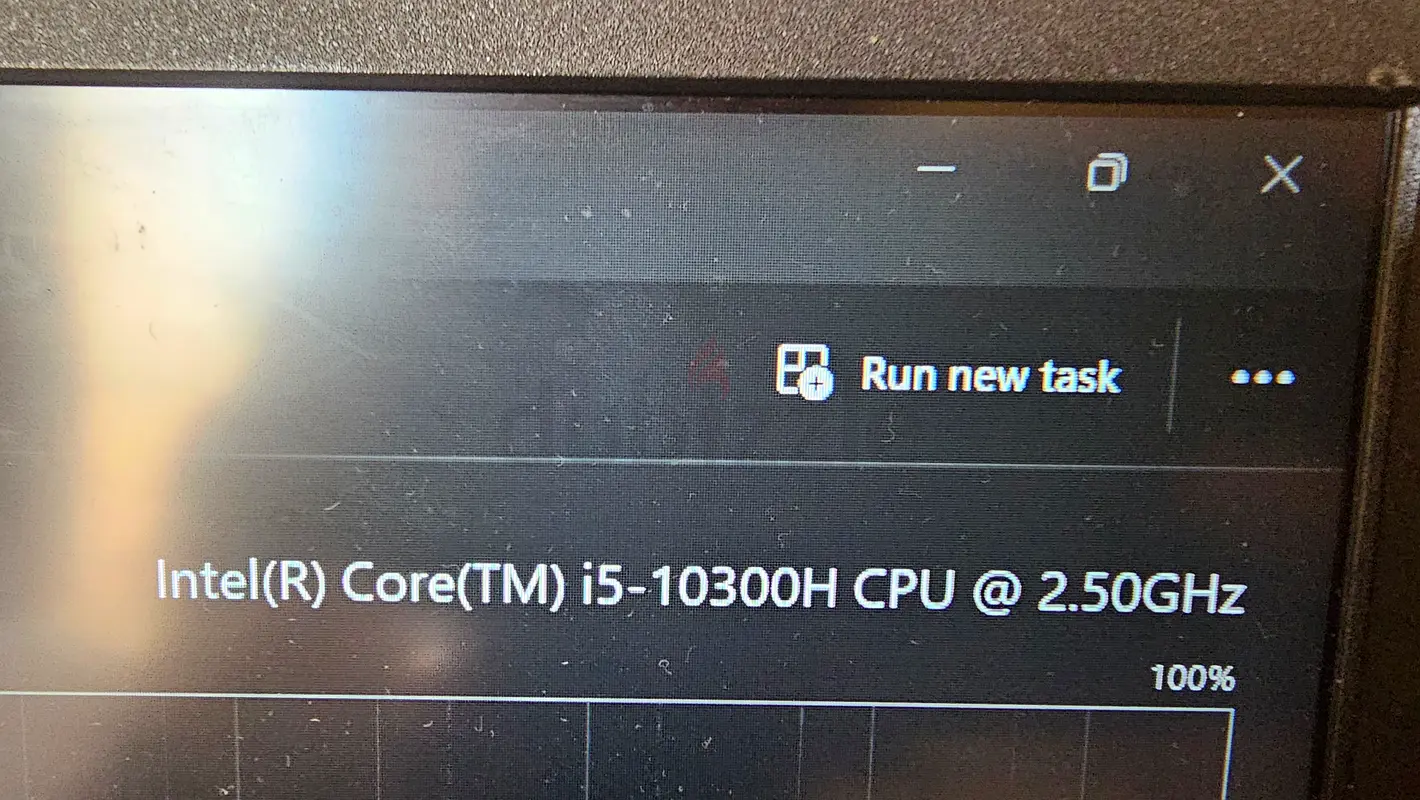 High-Performance Gaming Laptop with Charger63255530091906112