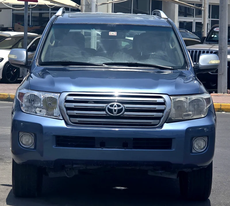 تويوتا لاند كروزر GXR V6 موديل 2011، خيارات كاملة، حالة نظيفة جداً63157882535810112