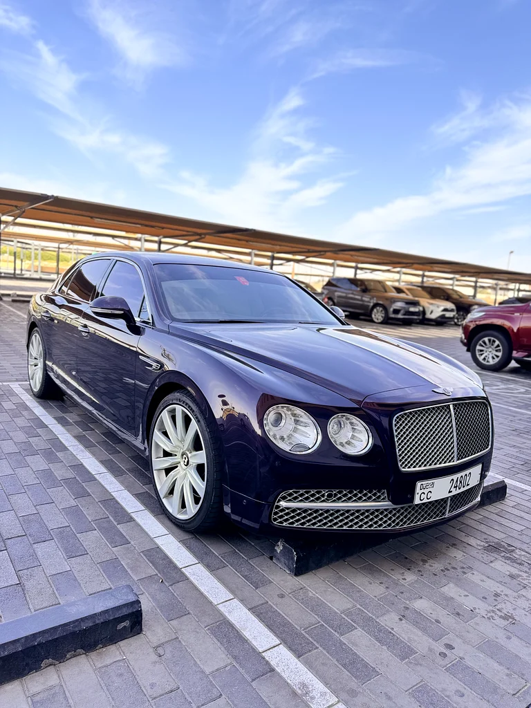 Bentley flying spur under warranty is in very very good condition63135492129794113