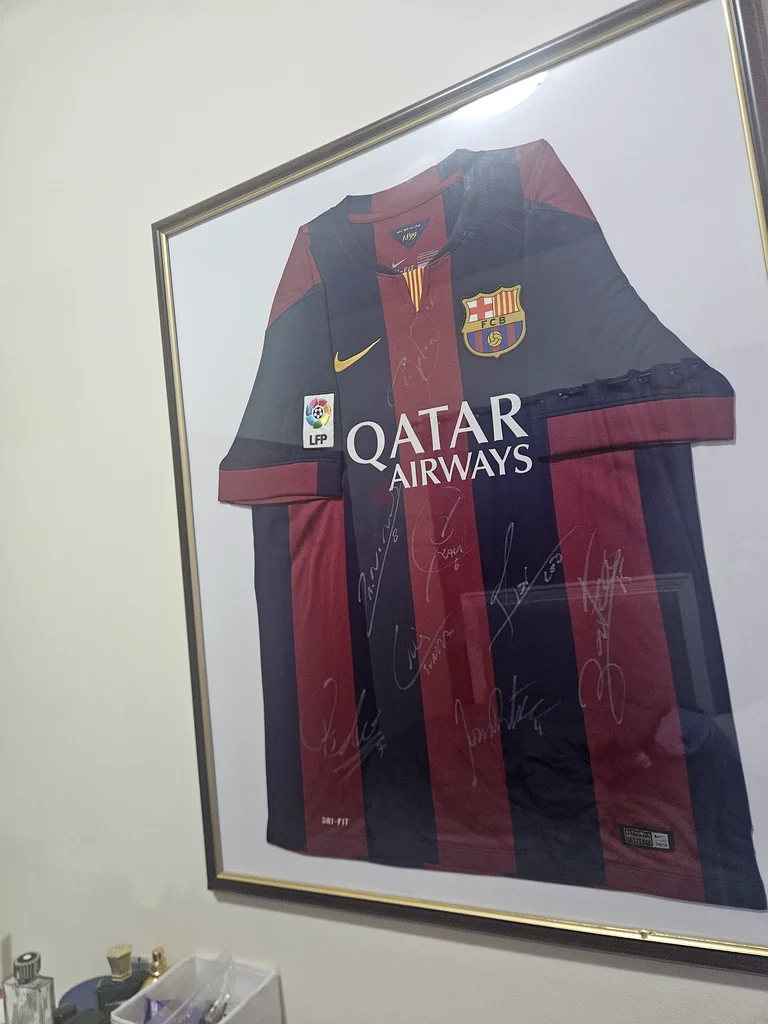 برشلونة، الفائز بدوري أبطال أوروبا 2015، تي شيرت موقع63224832945665112