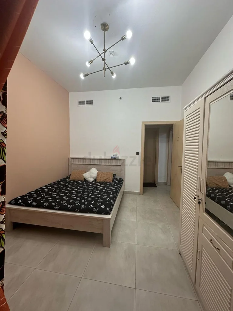 Room Available in JVC62864542846595111