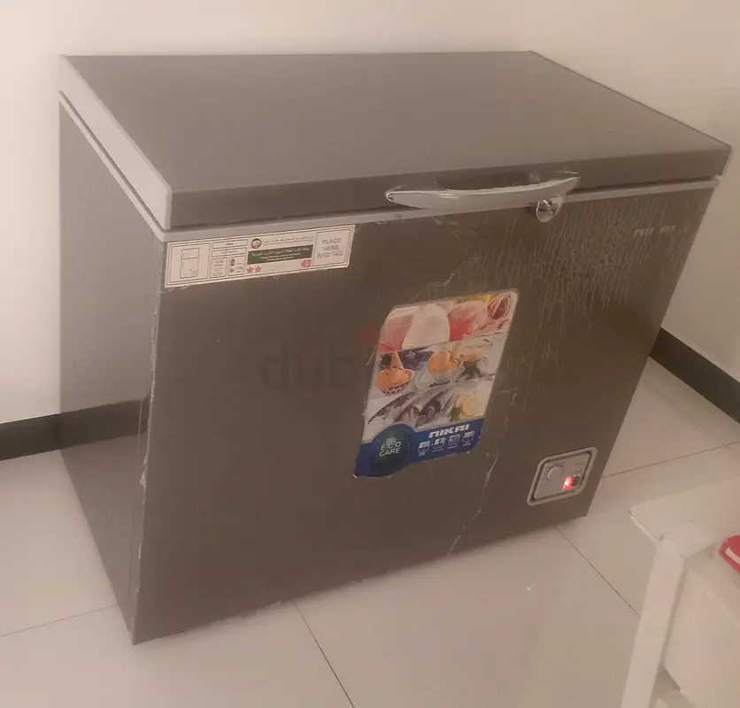 ثلاجة للبيع