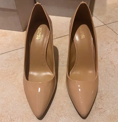 Michael Kors Nude Pumps Size 37