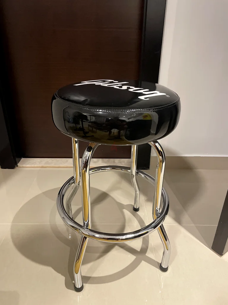 Gibson stool629316794138901124