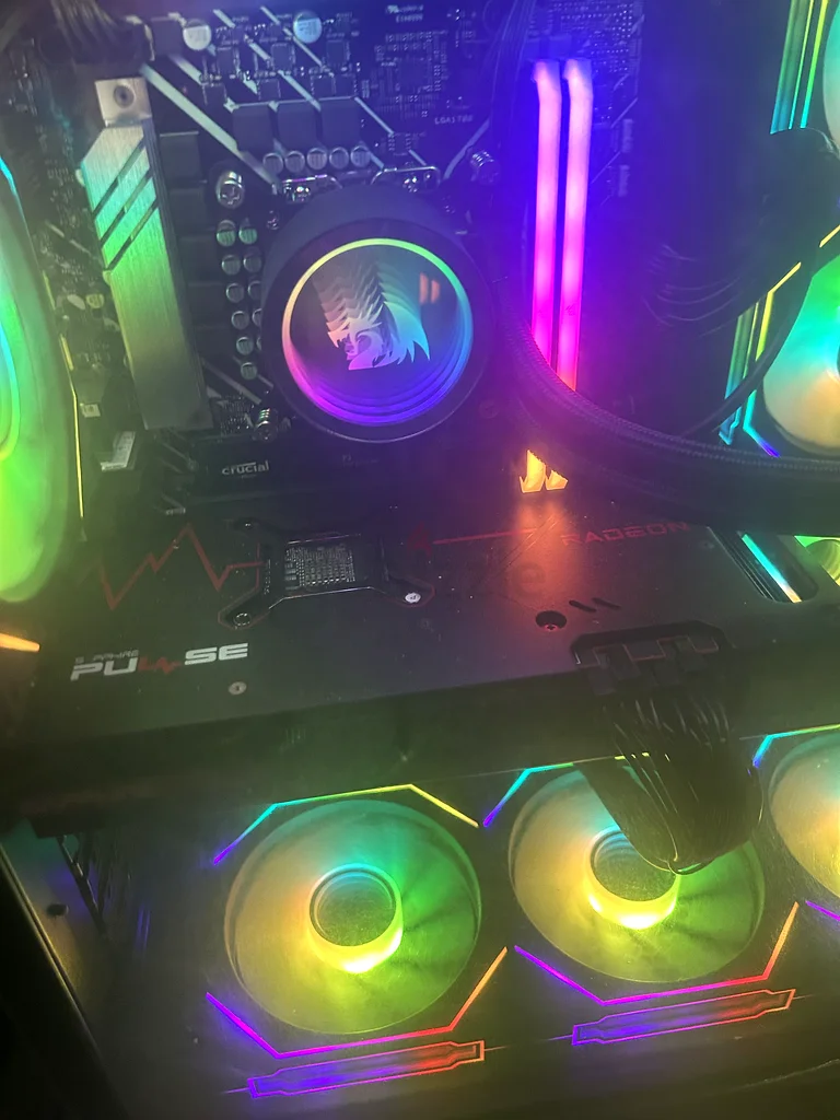 Amd rx 7600xt Stunning RGB Graphics Card - Perfect for Gaming Builds!63257116672003112