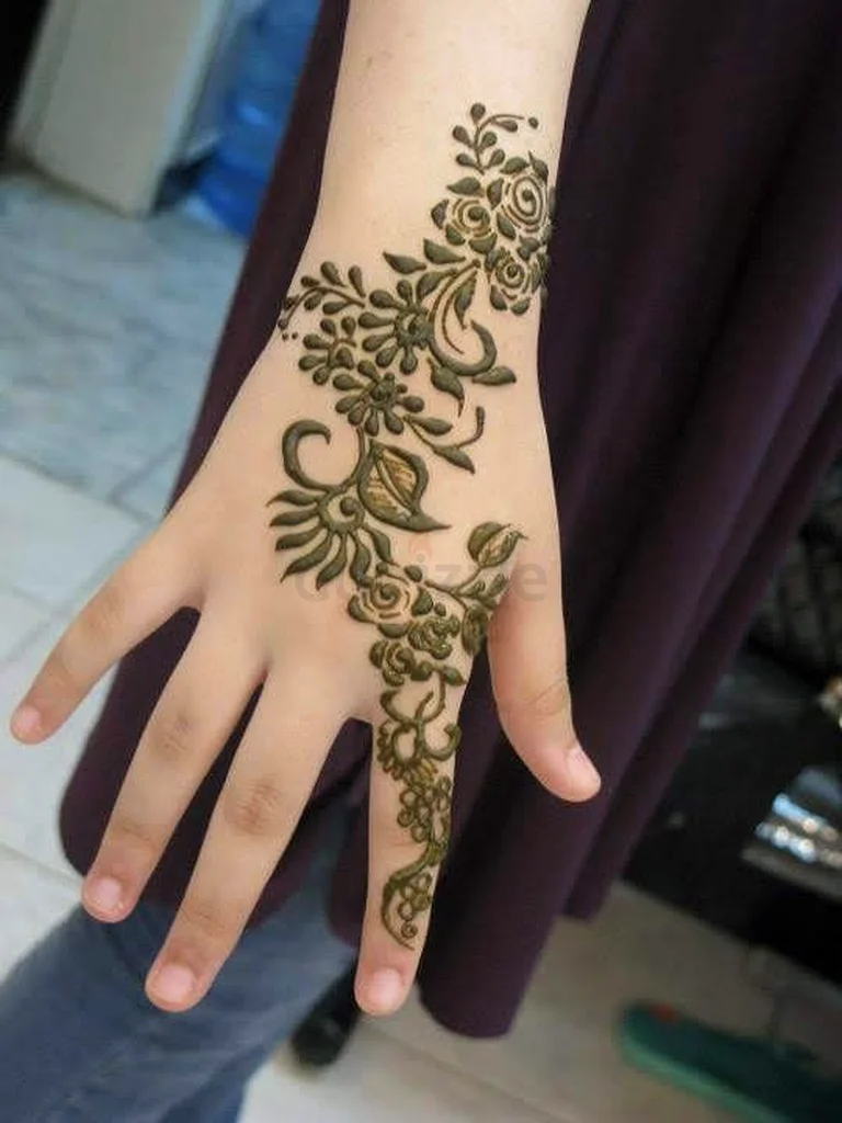 Henna Artist for Eid63222349132929112