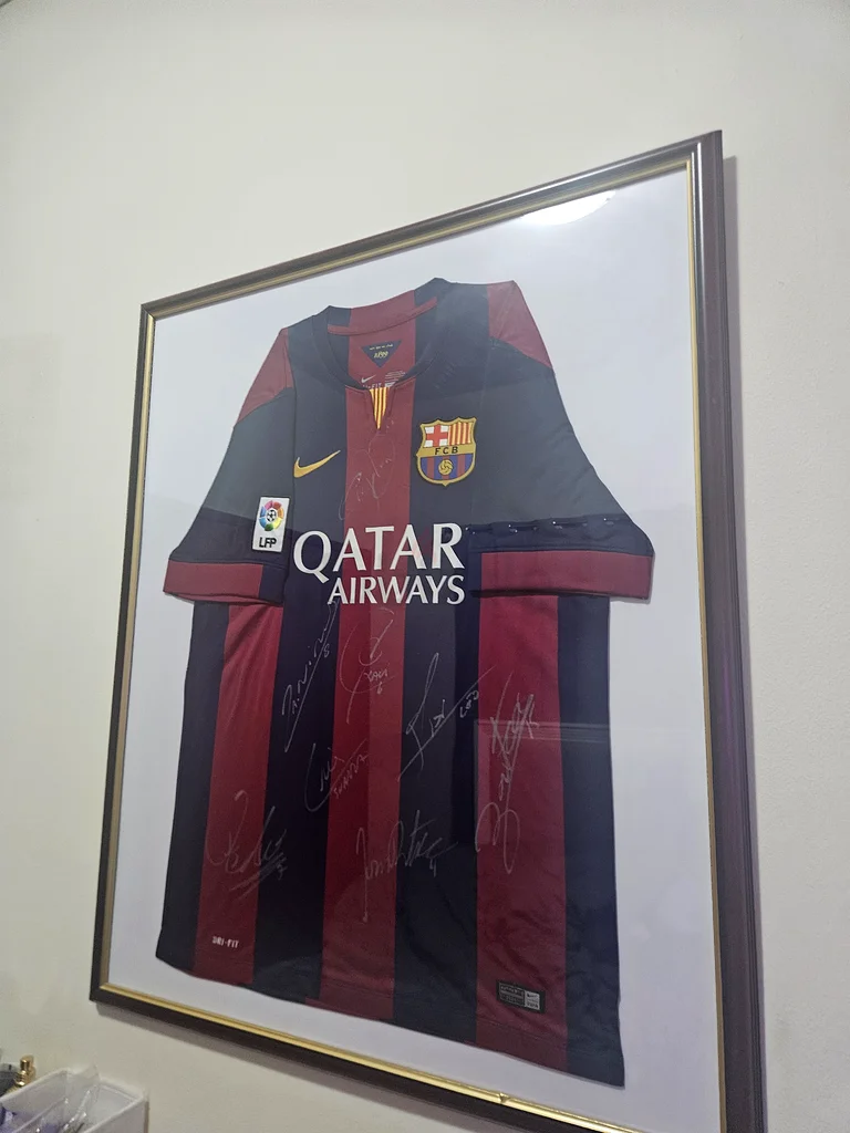برشلونة، الفائز بدوري أبطال أوروبا 2015، تي شيرت موقع63224832945665111