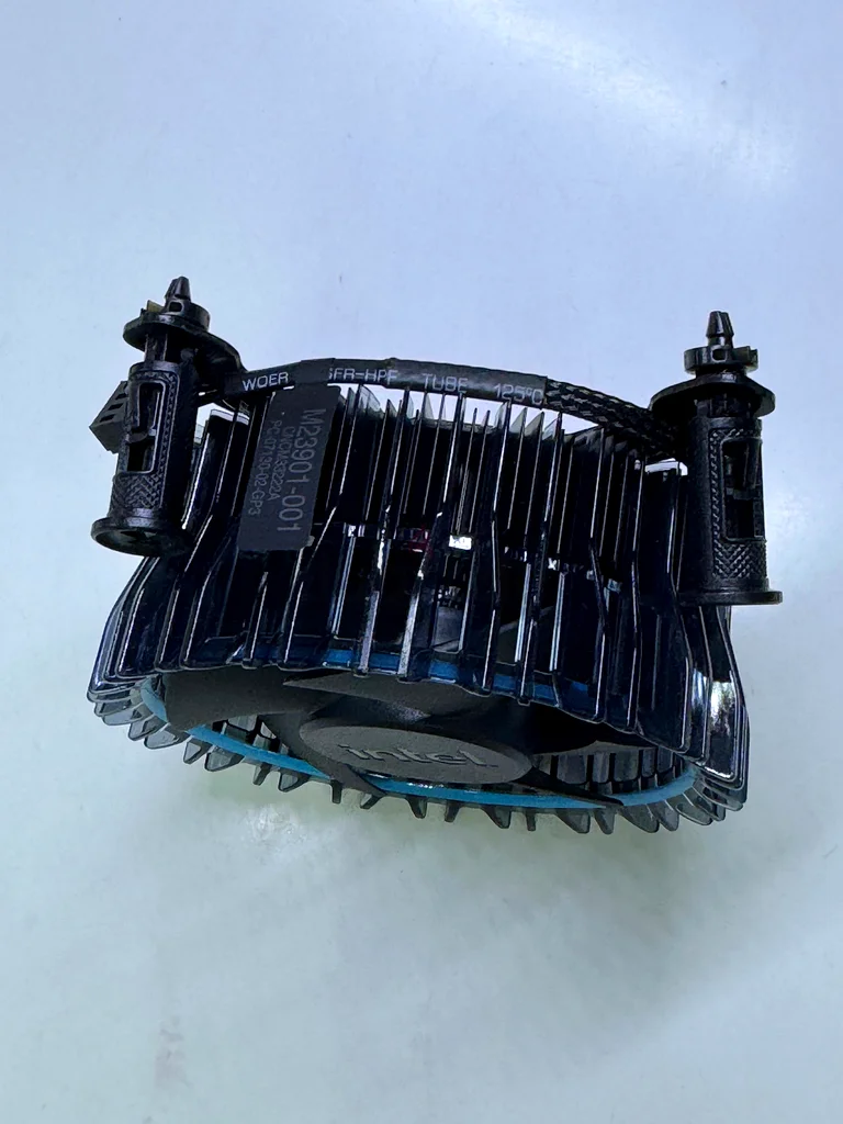 CPU Heatsink for Intel 12th and 13th Gen, Laminar RM1, Socket 1700, Brand New Open Box63229304270337112