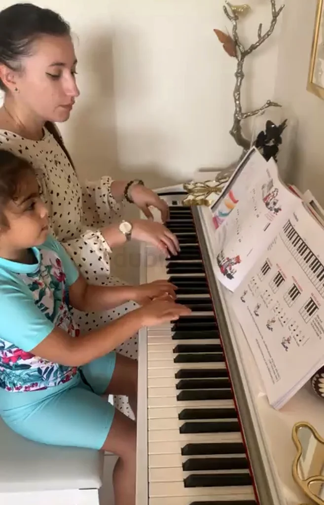 Piano class for kids and adults Trinity ABRSM exam preparation63221353733889112