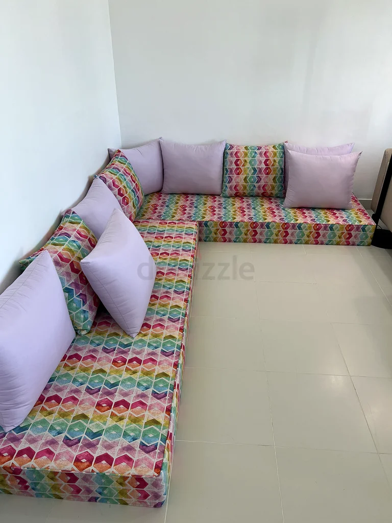 أريكة عربية من ماجليس ملونة نابضة بالحياة (قطعتان) مع 10 وسائد63181776911105111