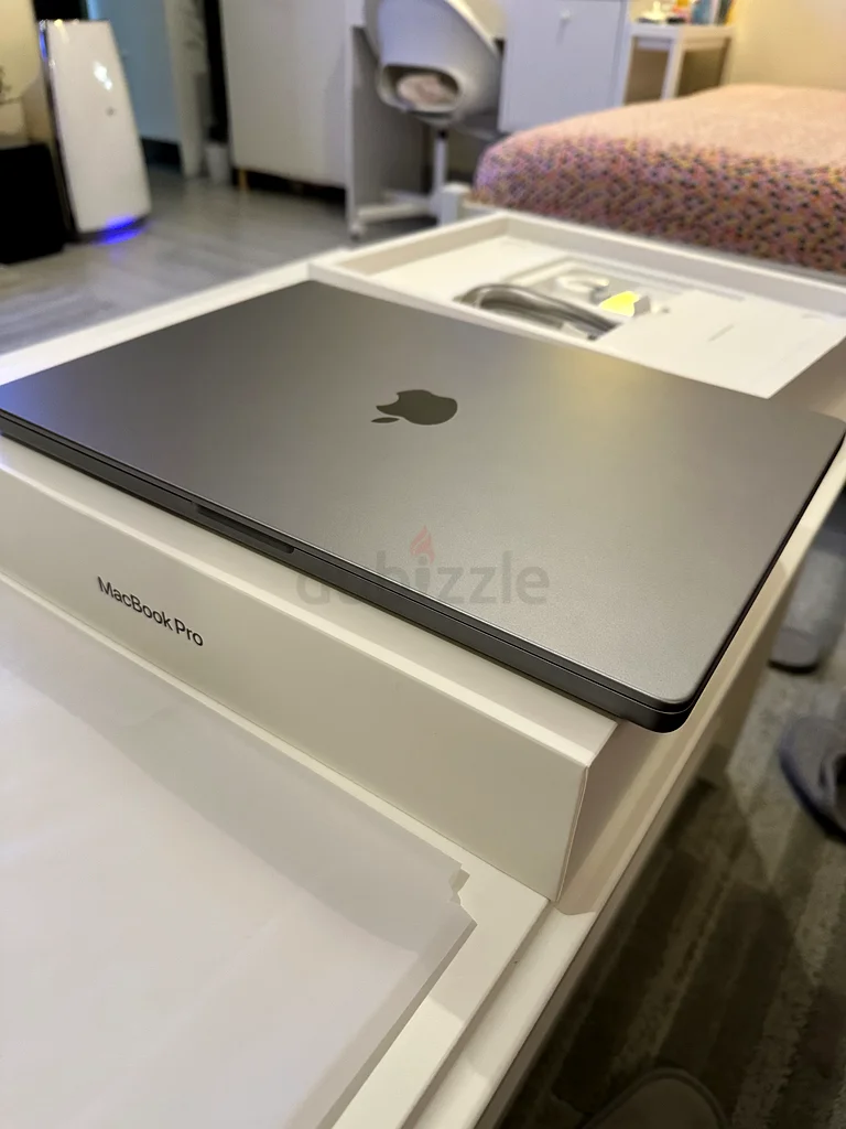 MacBook Pro 16-inch M1 Max 64gb ram 2TBSsd63254995014785112