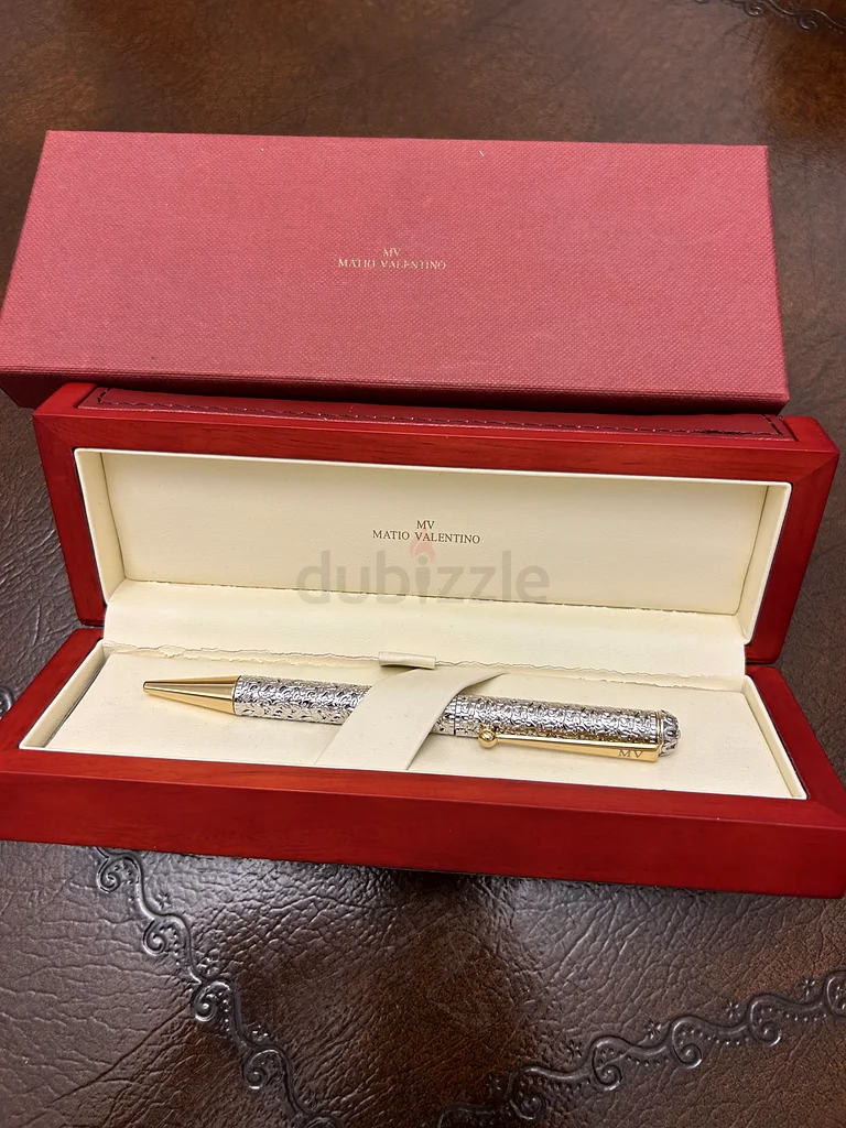 Mario Valentino pen / special collection63224832089858113