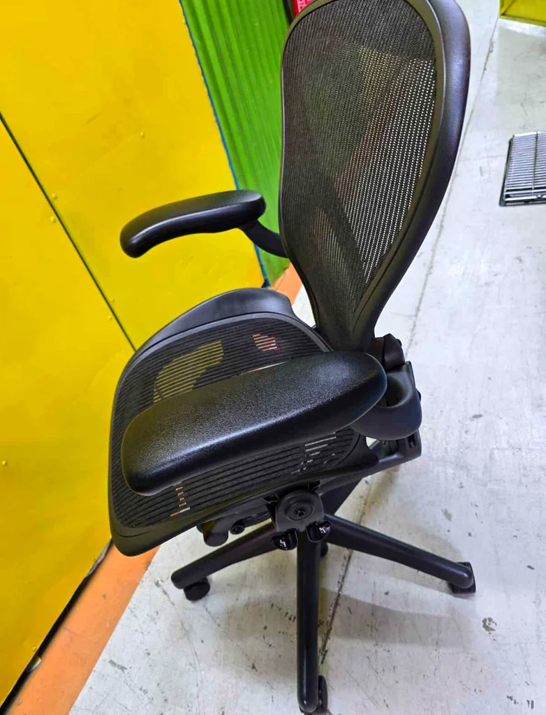Herman miller office chair size B for sale urgent63179391884547112