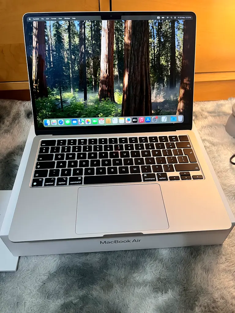 Apple MacBook Air M3 2024 ,NEW63255535276930112