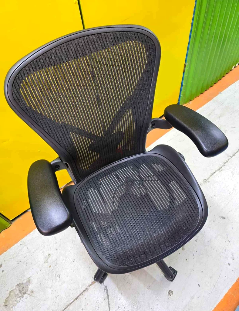 Herman miller office chair size B for sale urgent63179391884547111