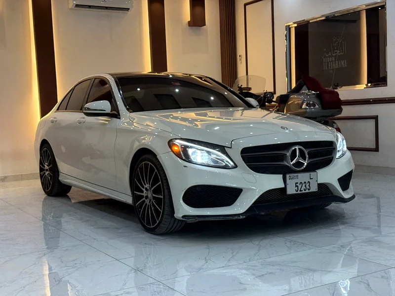 Mercedes-Benz C300 2017 clean title63230653342595111