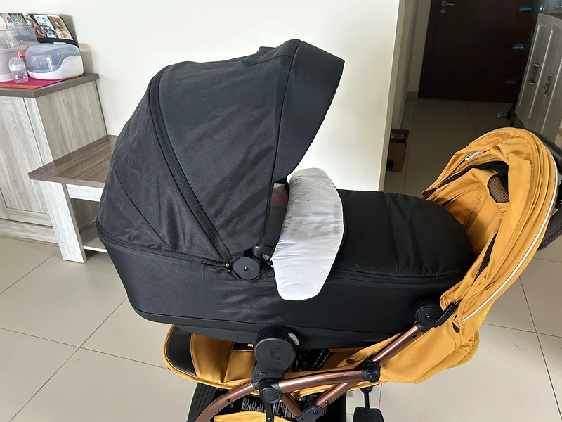 Leclerc bassinet with Adapters63195625662338112