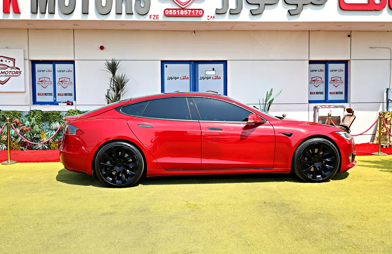 GCC SPECS TESLA MODEL S P100D 2017 AVAILABLE ON 0 DOWN-PAYMENT OR CASH.63134498182403111