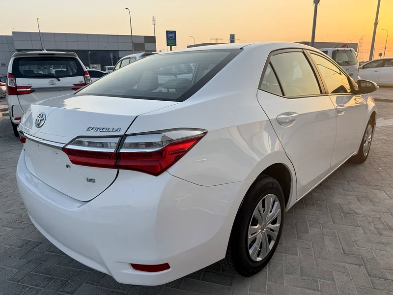 TOYOTA COROLLA SE 1.6 (( 2017 )) Gcc ..,63165223090307114
