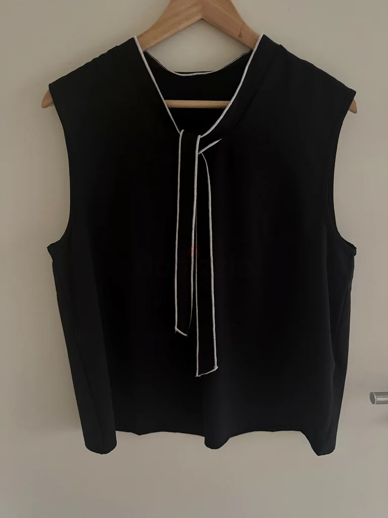 Black Blouse - Perfect for Any Occasion!632406362594581117