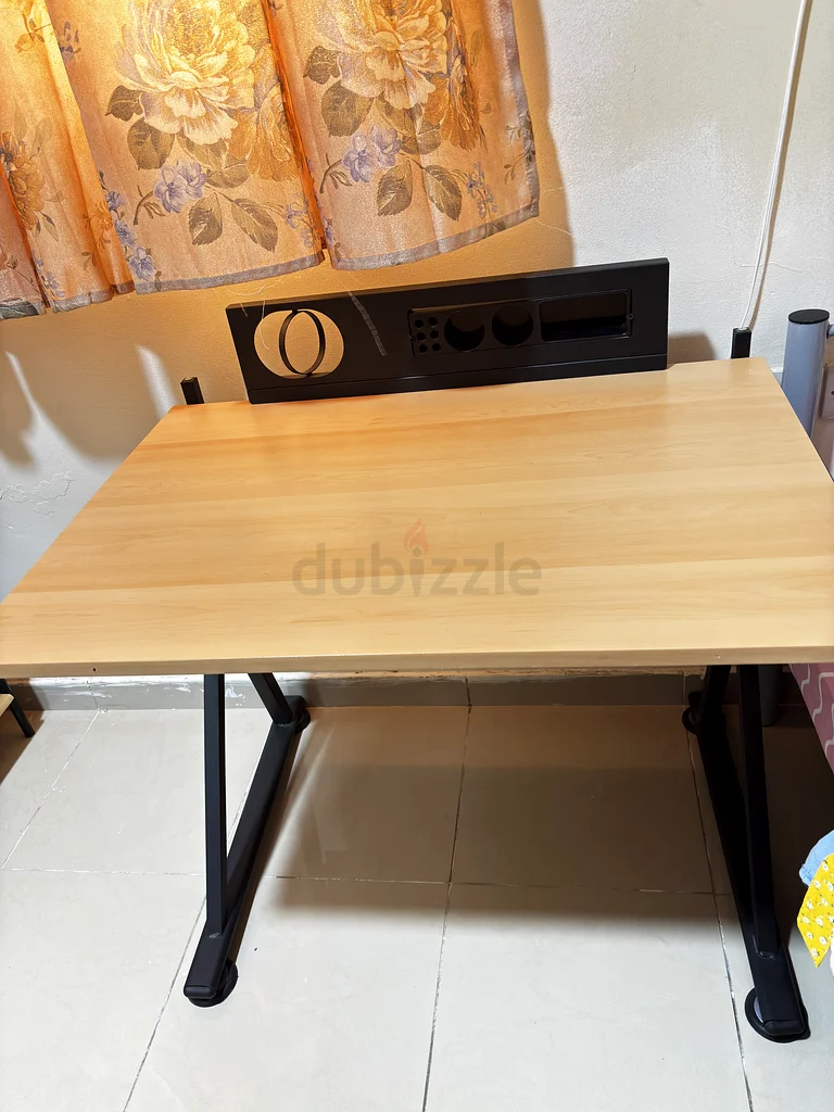 Stylish Study Table for Sale - Perfect for Home Office!63222347327235111