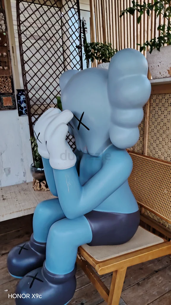 KAWS LIFE SIZE COMPANION63265105755266112