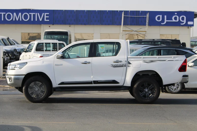 TOYOTA HILUX 2.7L PETROL DOUBLE CABIN 4 X 4 AUTOMATIC GLXS-G AUTOMATIC.62932675022465112